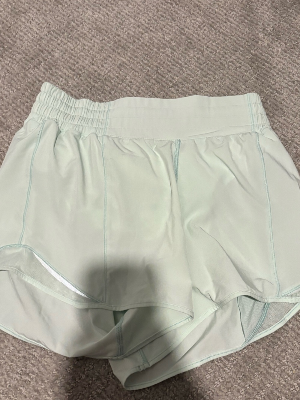 Light green lululemon hotty hot Women’s Shorts